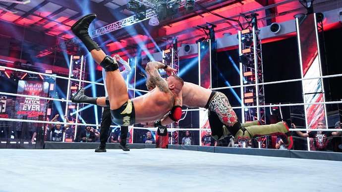 Orton beat Edge in the main event