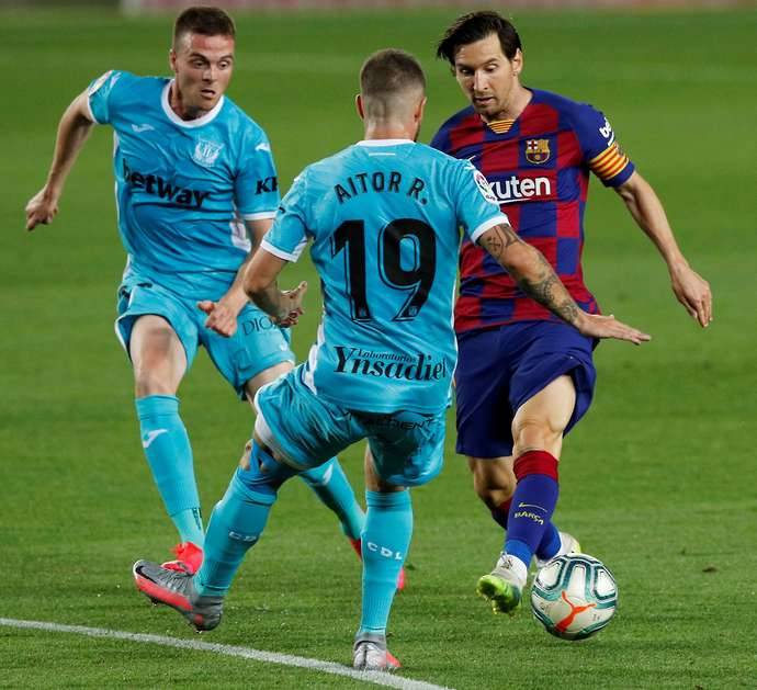 Barcelona's Lionel Messi produced a stunning run to set up 699th career ...
