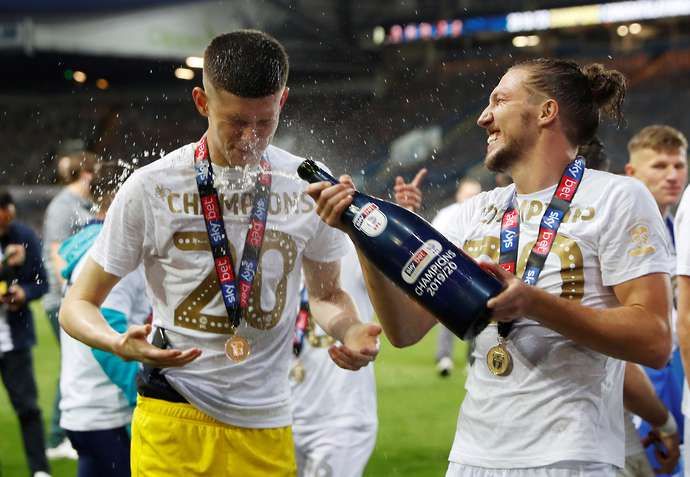 Illan Meslier champagne Leeds promotion
