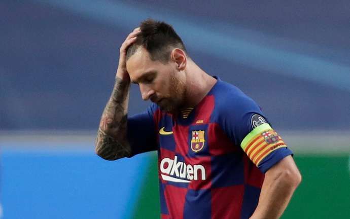 Lionel Messi dejected