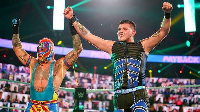 Rey and Dominik Mysterio beat Rollins and Murphy
