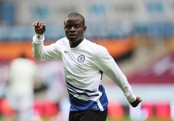 Kante warms up with Chelsea