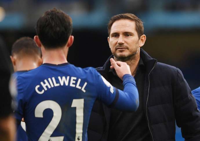 Frank Lampard congratulates Ben Chilwell