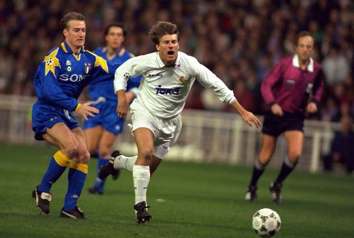 Michael Laudrup playing for Real Madrid