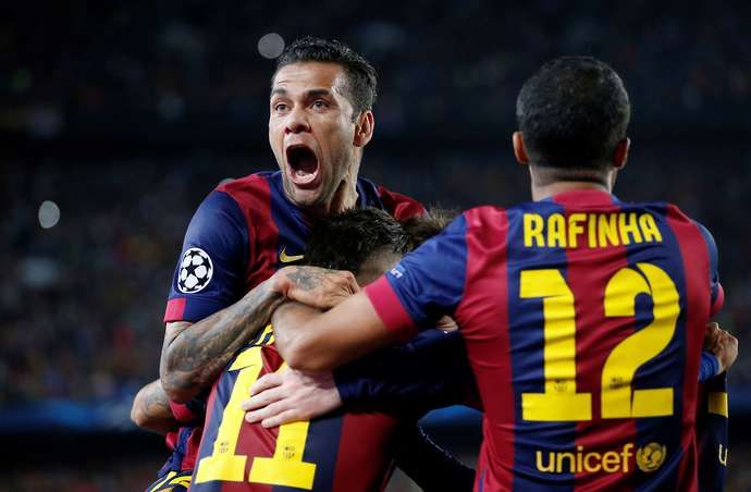 Dani Alves celebrates at Barcelona