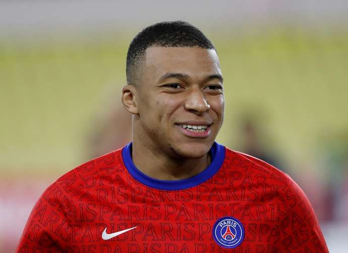 Mbappe during PSG's warmup