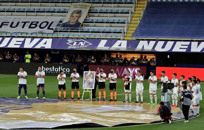 Boca and Newell's Old Boys pay tribute to Diego Maradona