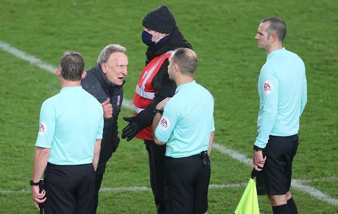 Neil Warnock rages at the ref after Stoke 1-0 Middlesbrough