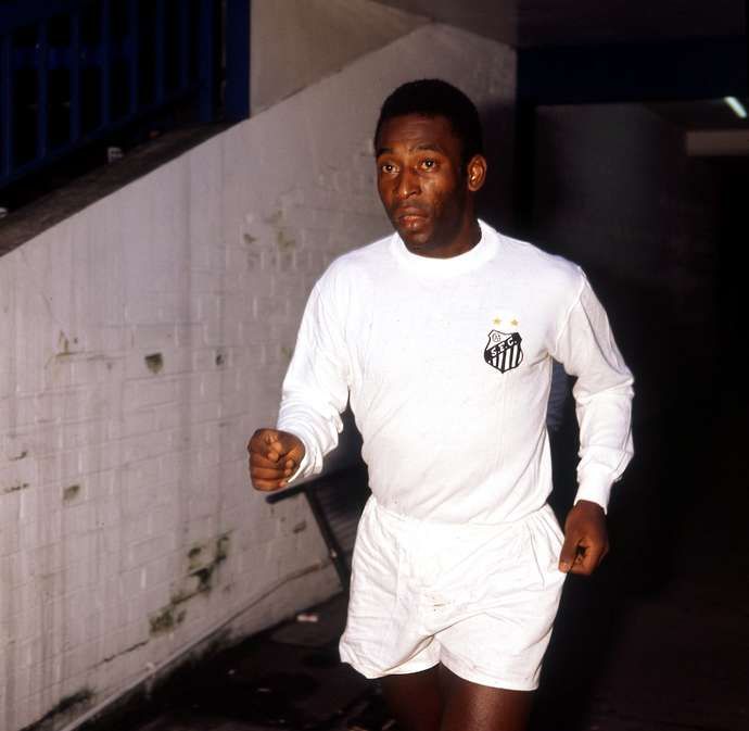 Pele in action for Santos
