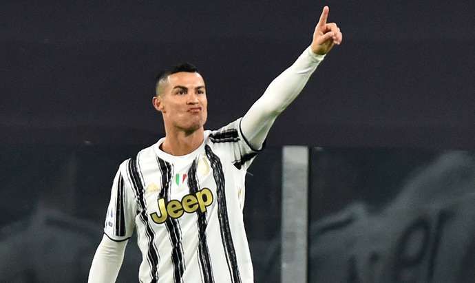 Ronaldo celebrates vs Udinese