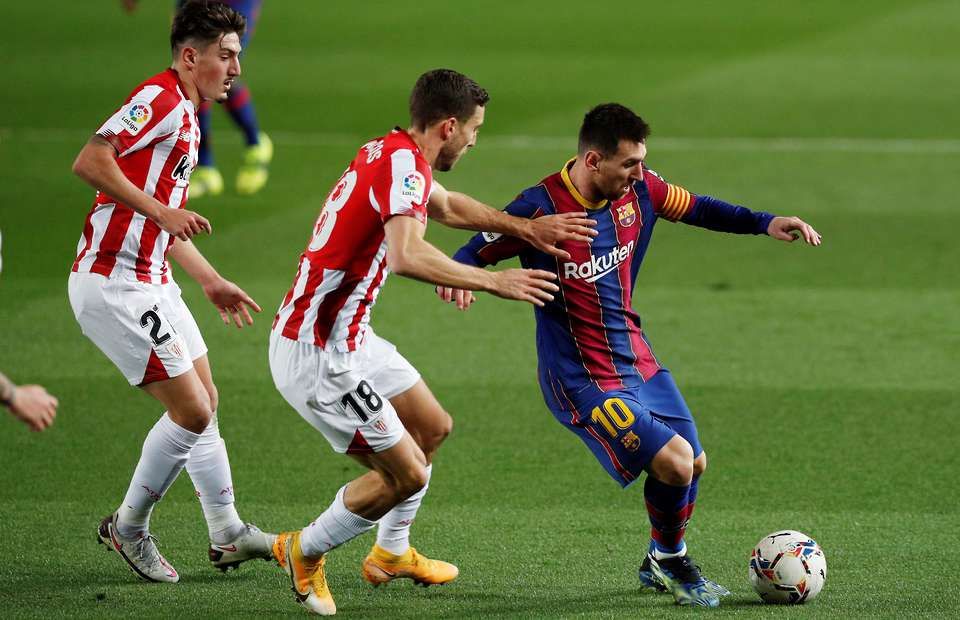 Lionel Messi: Clip shows Barcelona star is the world's best player at ...