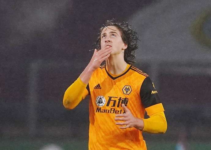 Fabio Silva in action for Wolves