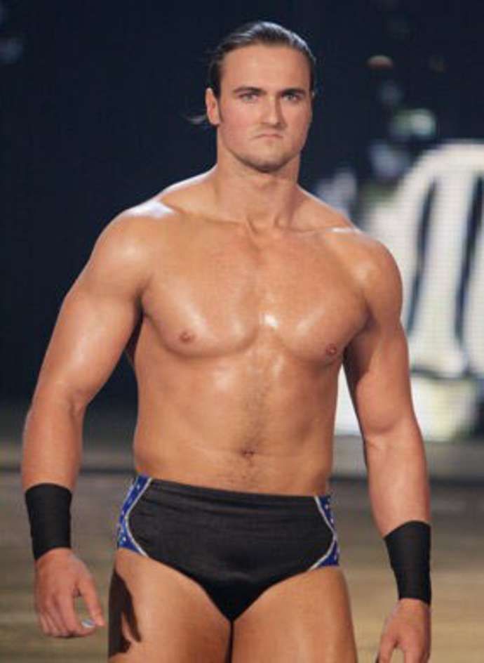 McIntyre could have pulled off the catwalk look in WWE
