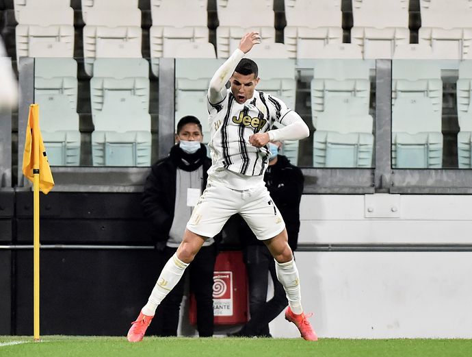 Ronaldo in action vs Crotone