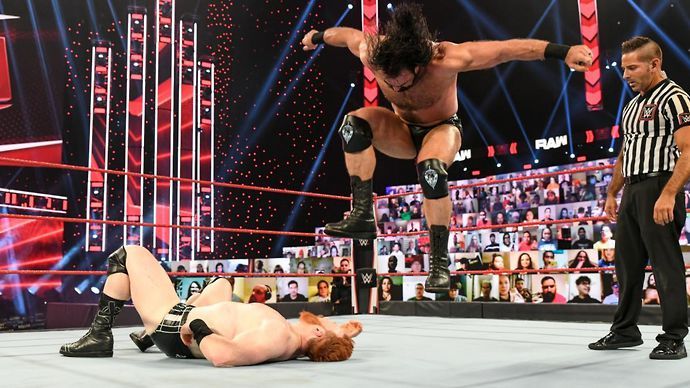 McIntyre picked up a victory on his RAW return