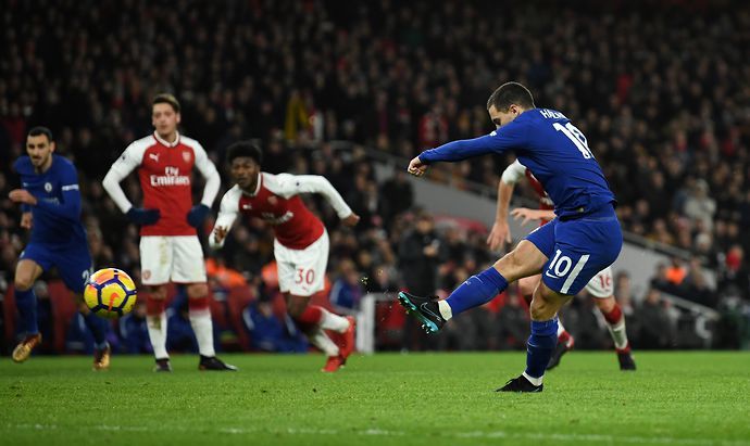 Eden Hazard scores his penalty vs Arsenal