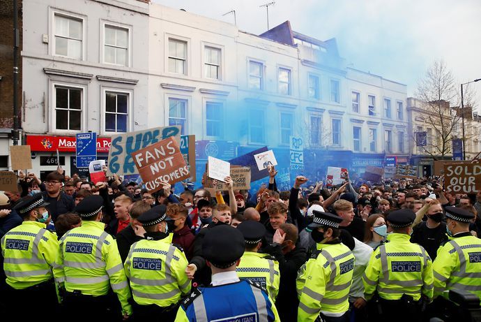 Chelsea fans protest