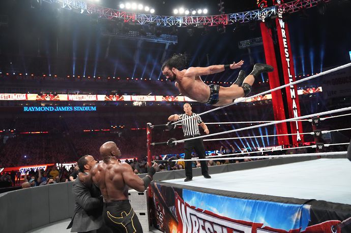 McIntyre and Lashley clash at WrestleMania