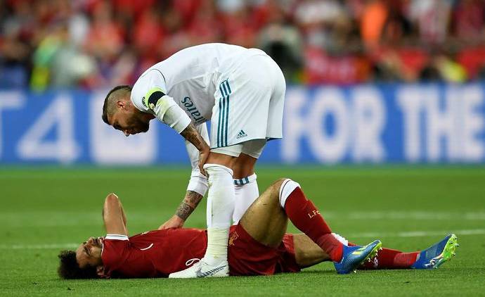Sergio Ramos injured Mo Salah in the 2018 Champions League final