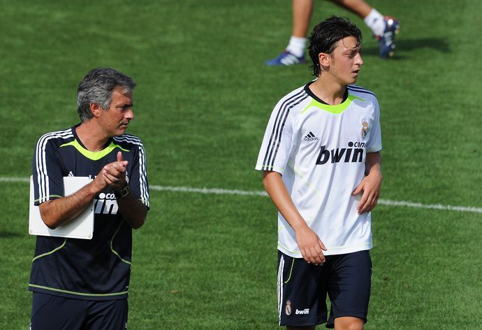 Mourinho & Ozil in training