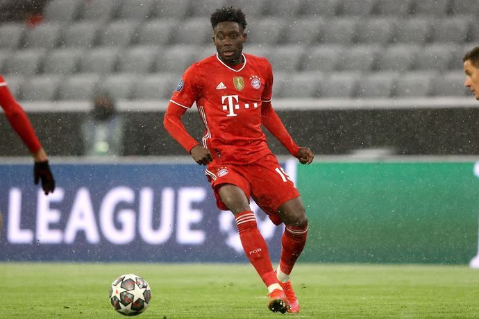 Alphonso Davies in action for Bayern