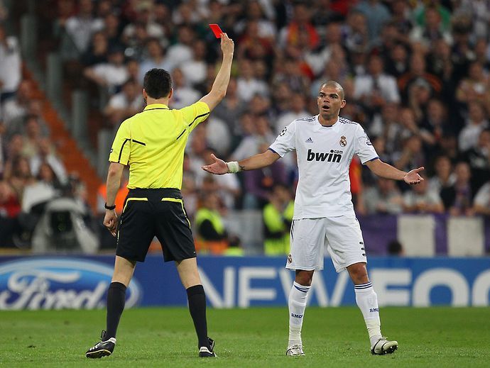Pepe sent off during a Real Madrid game