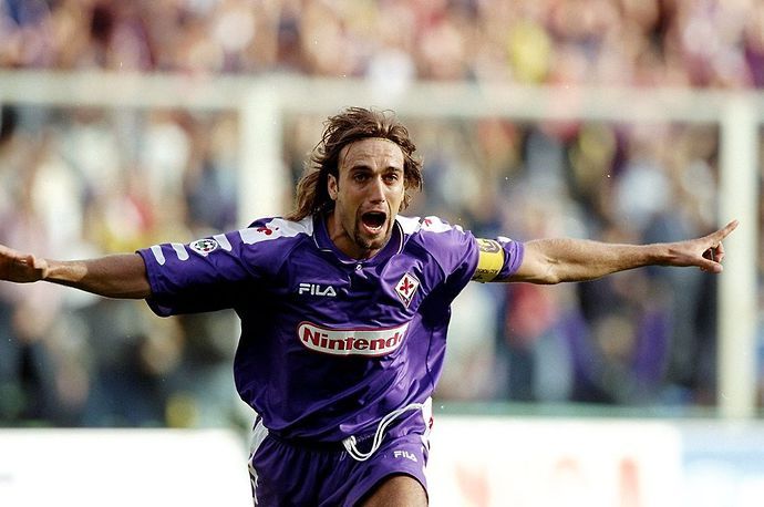 Gabriel Batistuta in action for Fiorentina