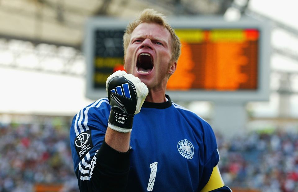 DW Sports on X: #TBT to when Oliver Kahn's hair looked like this. The year  was 1989, and Kahn was a backup goalkeeper at Karlsruhe.   / X