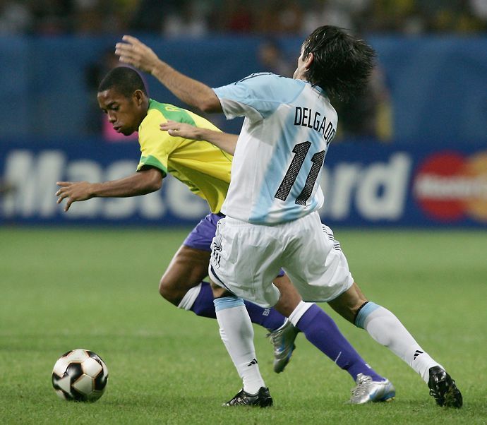 Robinho vs Argentina