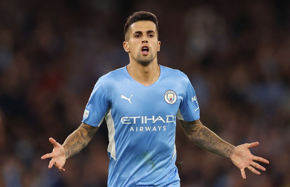Man Utd ignored Gary Neville s recommendation to sign Joao Cancelo 
