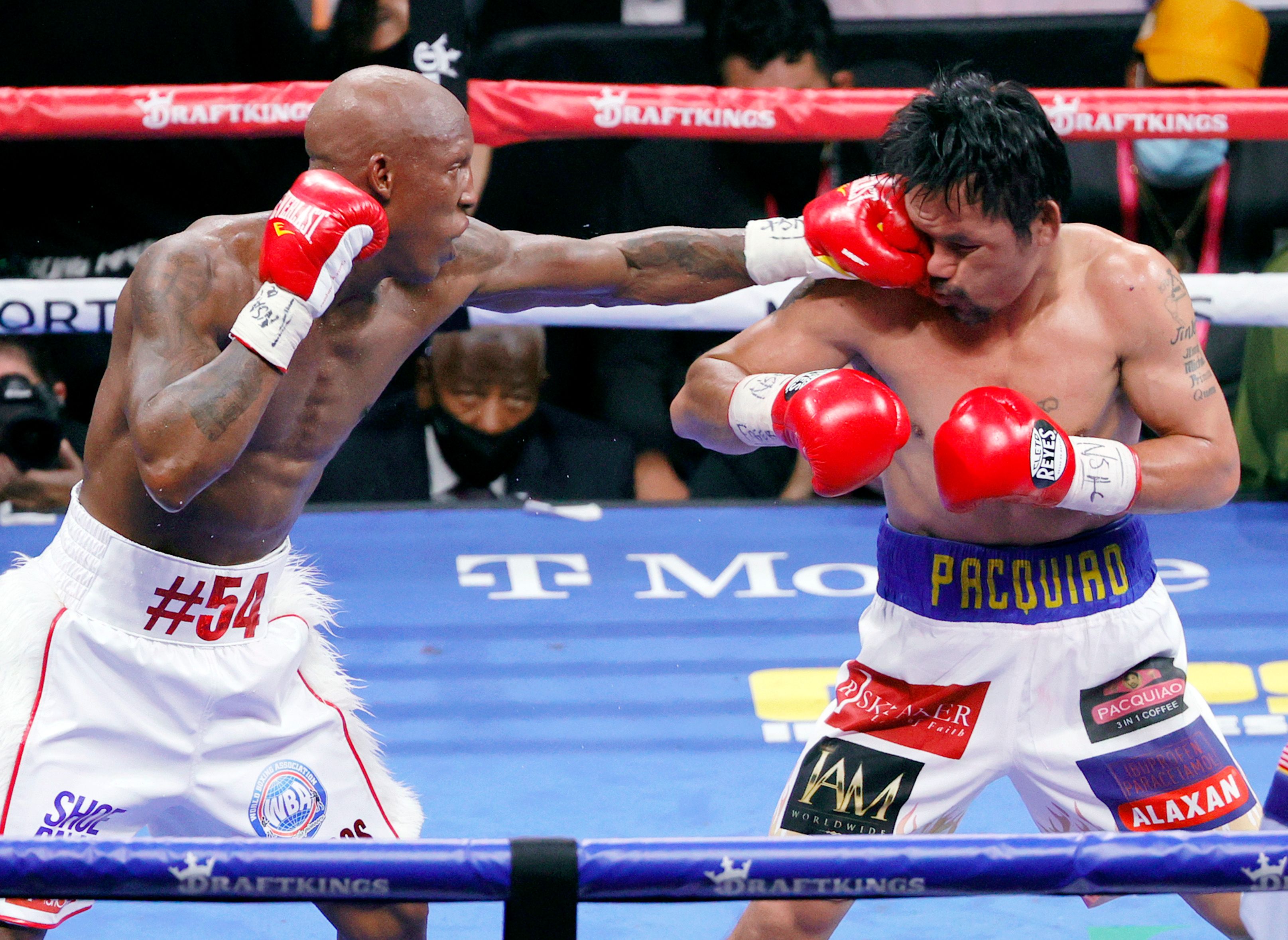 Yordenis Ugás v Manny Pacquiao