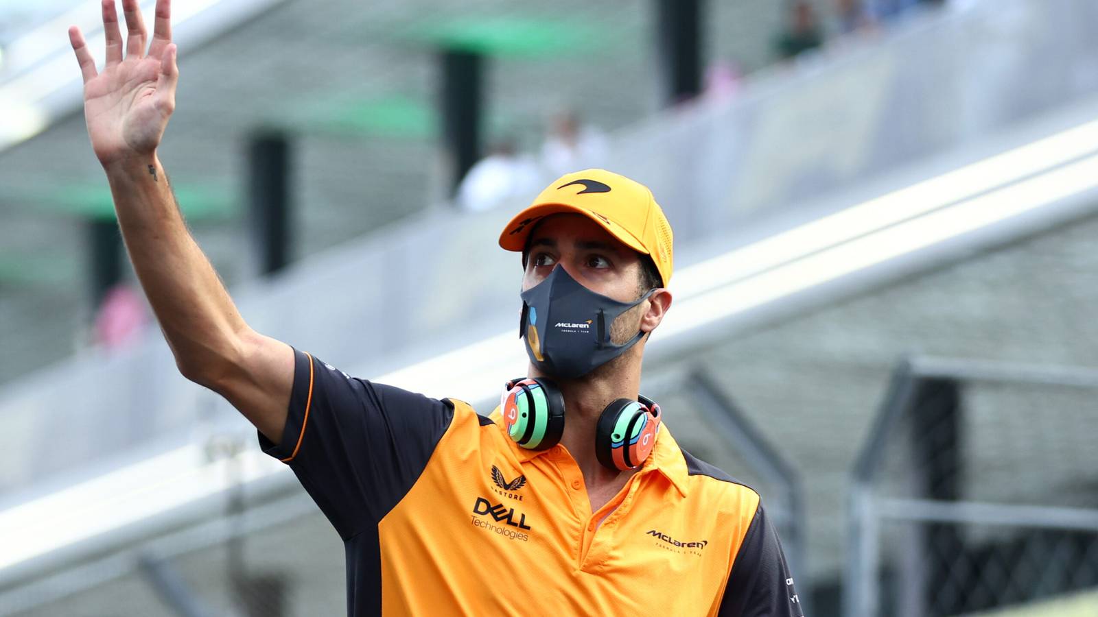 Daniel Ricciardo says he wants to put on a show at the Australian Grand ...
