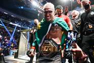 UFC 274 Charles Oliveira Expects A Firefight Against Justin Gaethje