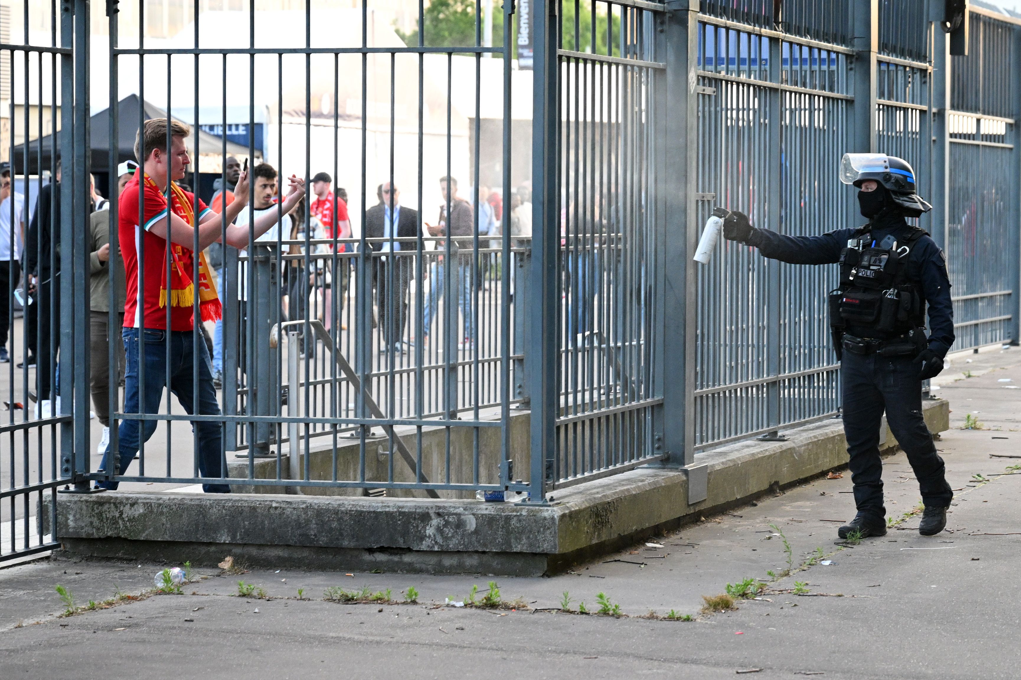Police pepper spray UCL final