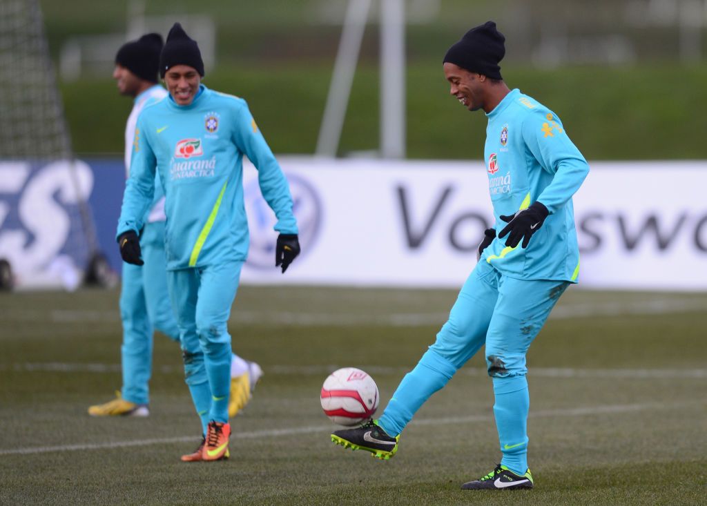 Neymar &amp; Ronaldinho in Brazil training