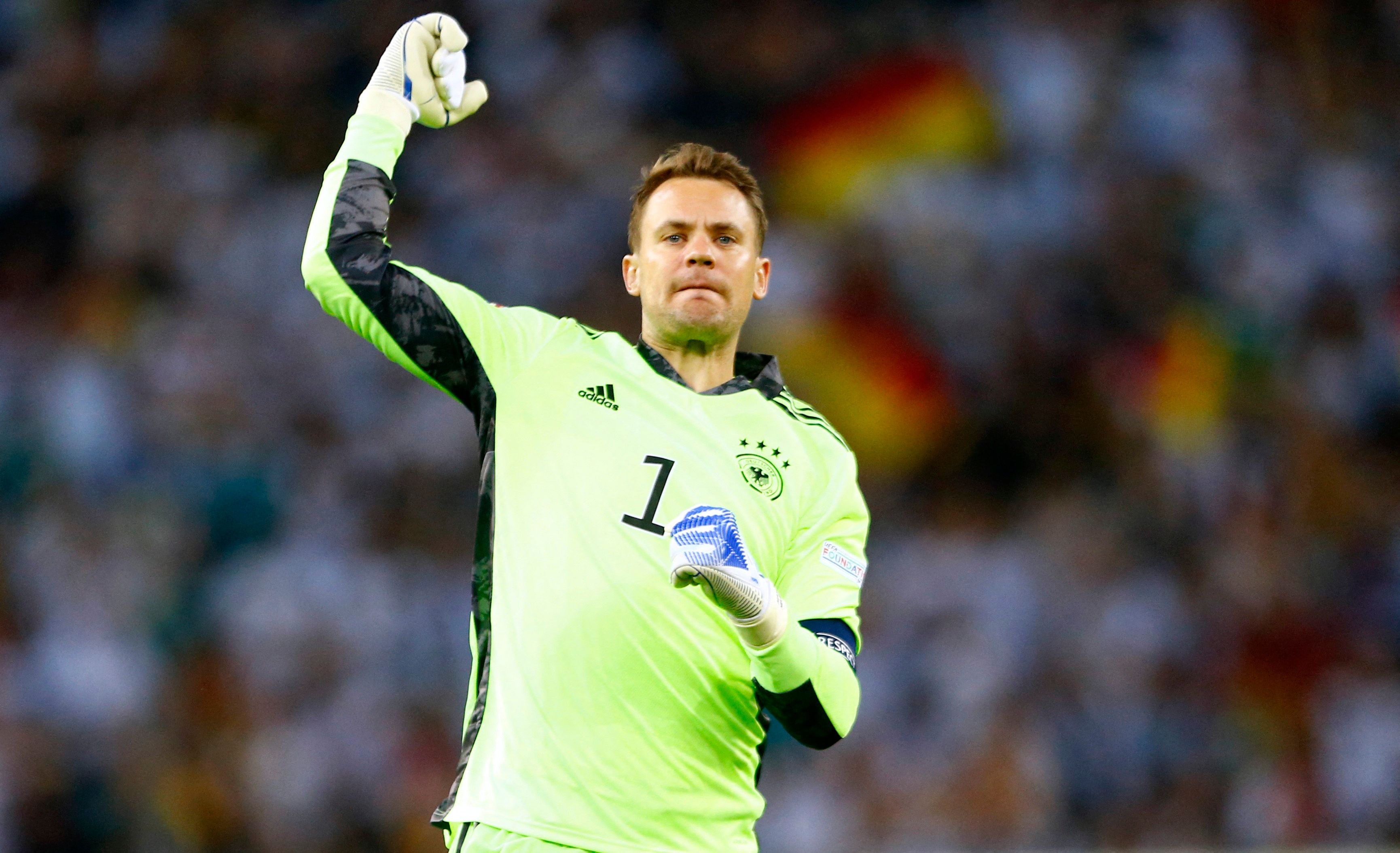 Manuel Neuer pulled off a miraculous save in Germany 5-2 Italy