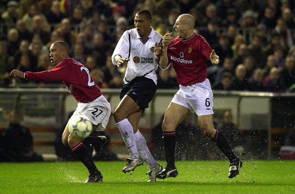 Mikael Silvestre has named his 'perfect XI' of former teammates &amp; it's unreal. Jaap Stam features.