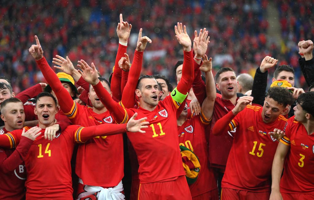 Wales celebrate reaching the 2022 World Cup