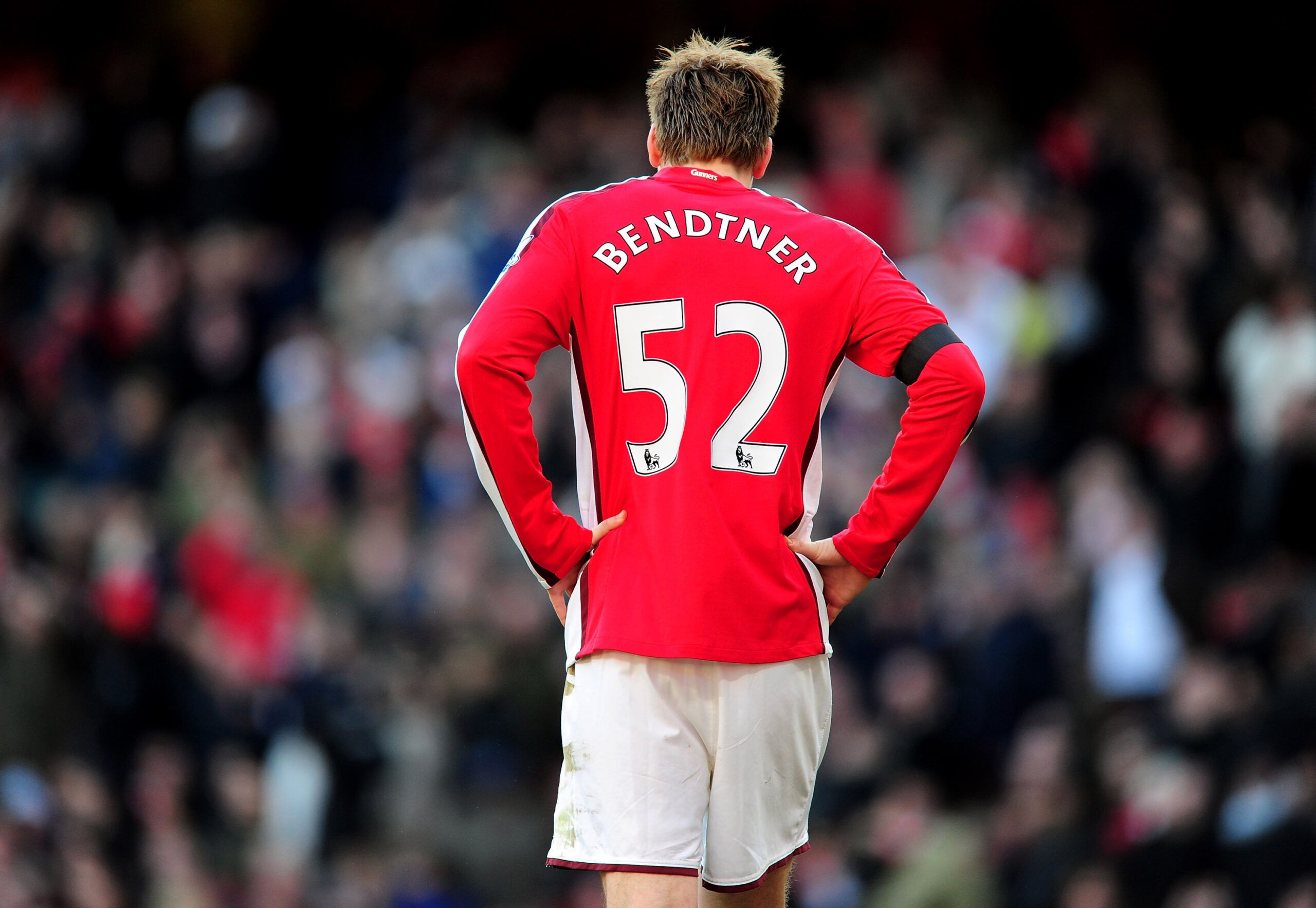 These 11 iconic players wearing their wrong shirt numbers will hurt your  eyes