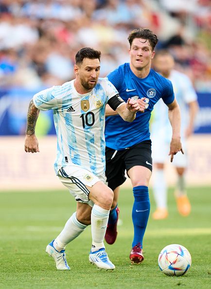 Messi on the ball vs Estonia.