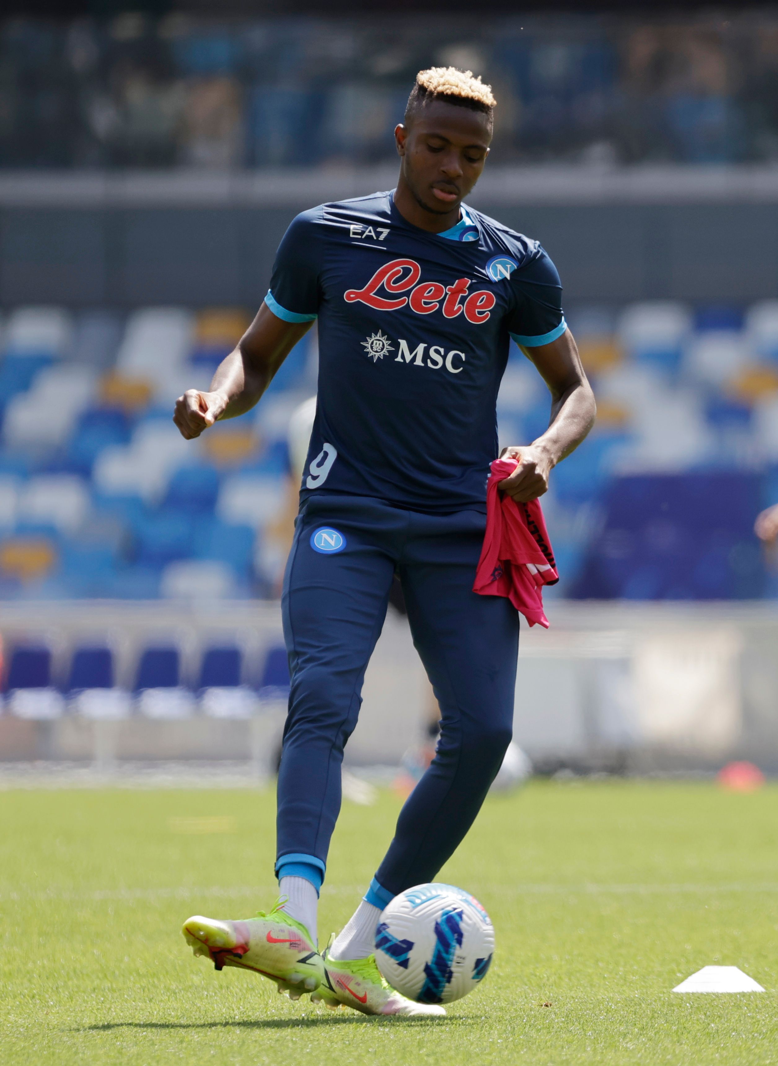 Napoli's Osimhen warming up.