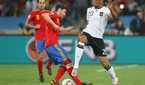 Xabi Alonso &amp; Jerome Boateng in action