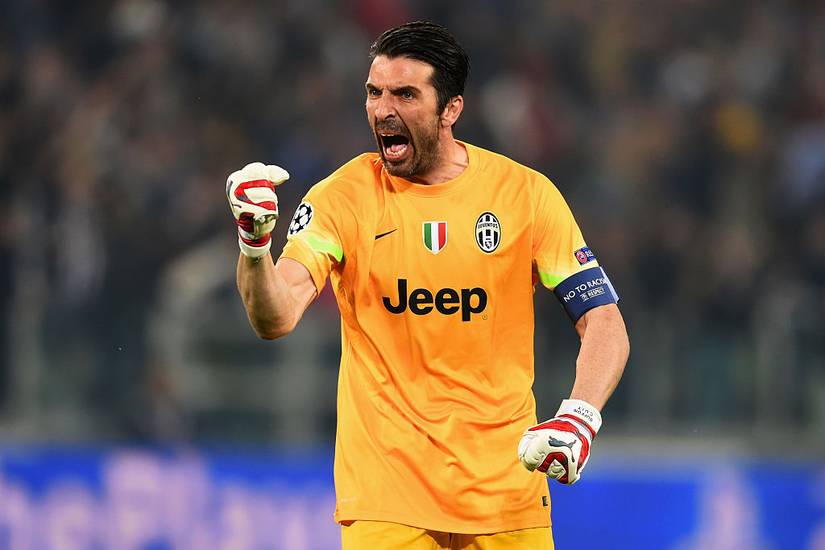 Buffon, Casillas, Neuer, Kahn: Which goalkeeper has the most clean sheets?