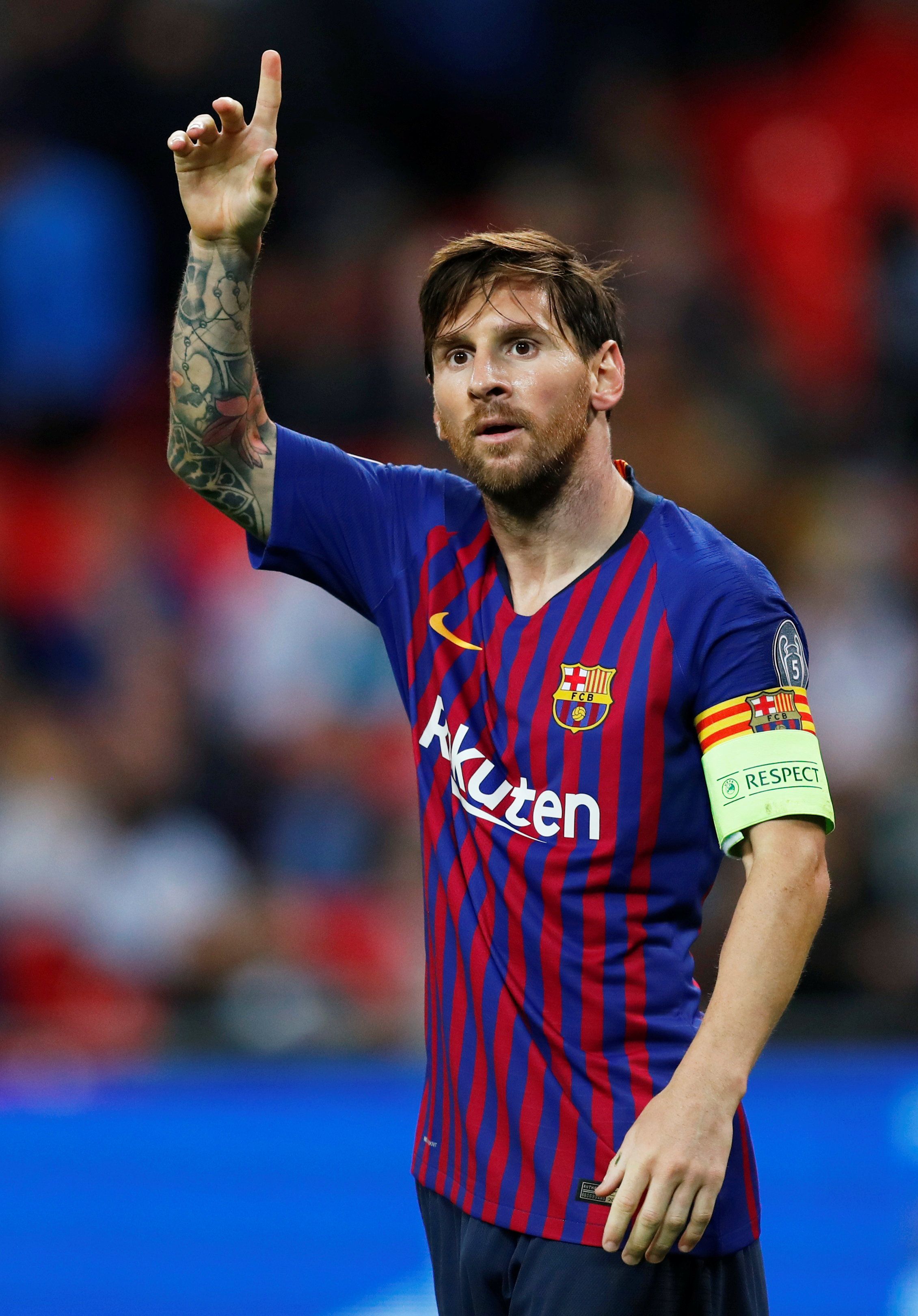 Messi scores in Tottenham vs Barcelona.