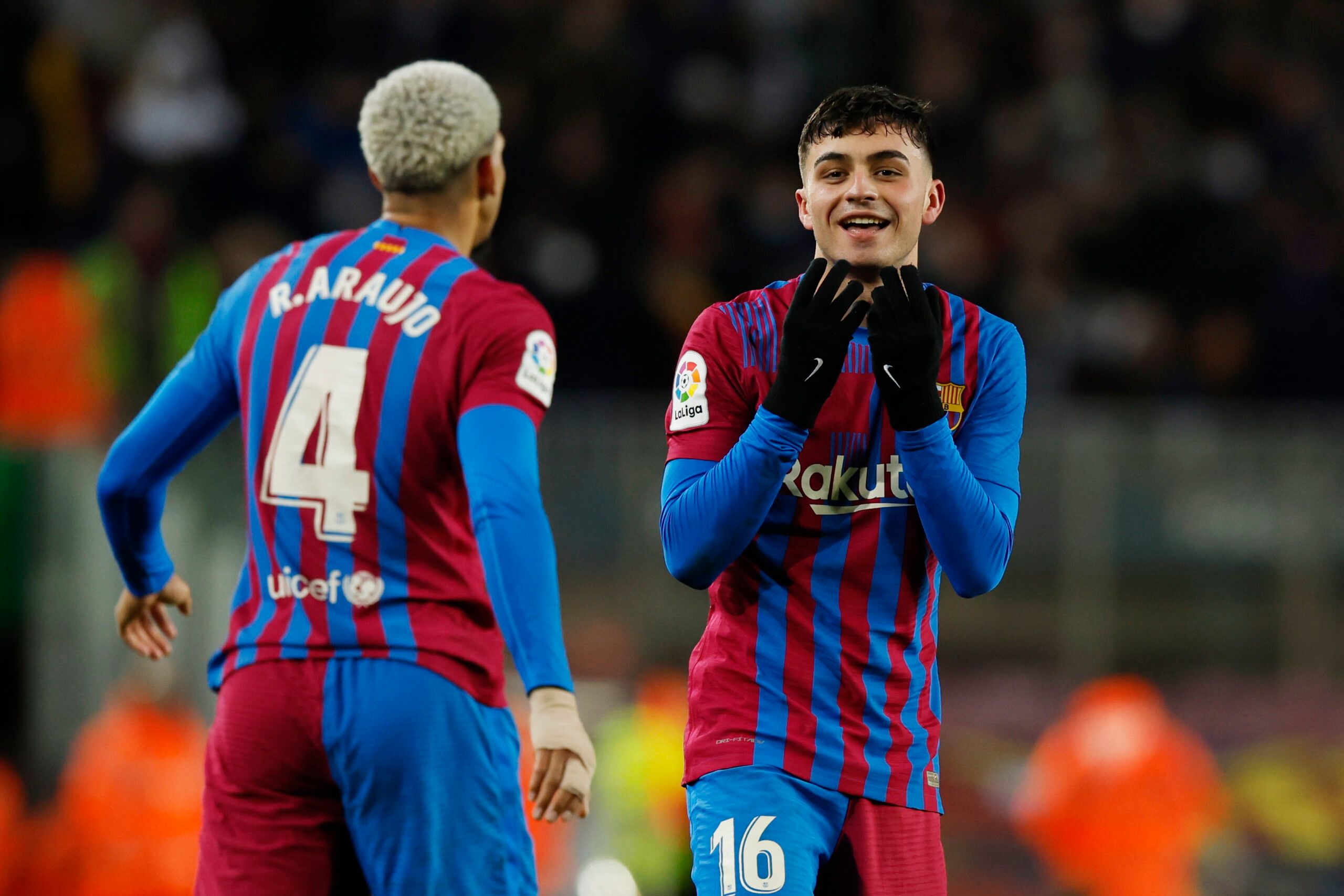 Ronald Araujo & Pedri showed class before Barcelona v Man City