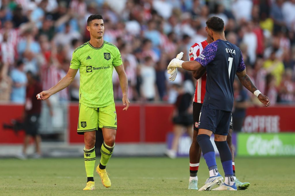 Cristiano Ronaldo storms off after Brentford 4-0 Man Utd