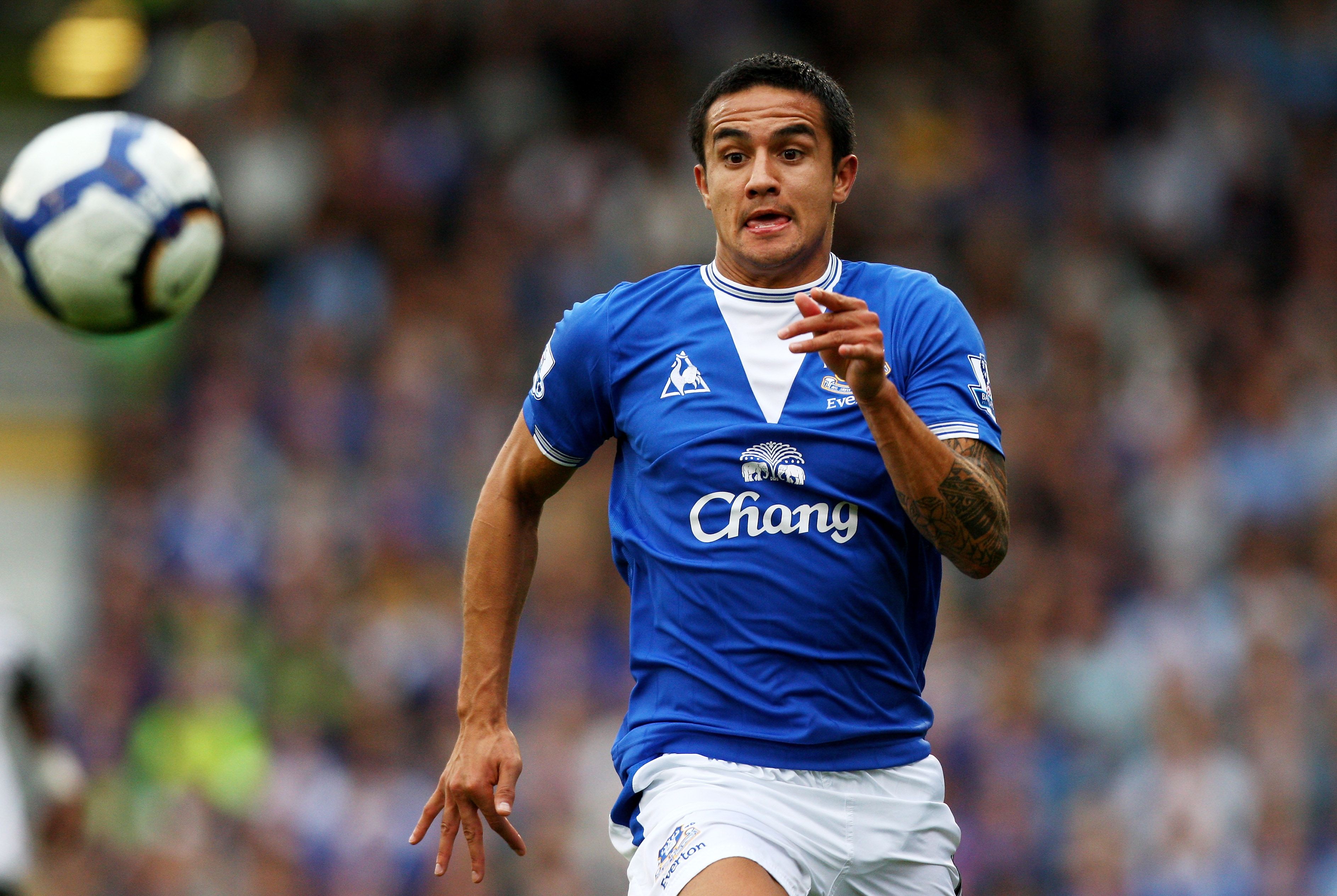 Tim Cahill of Everton chases down the ball during the Barclays Premier League match