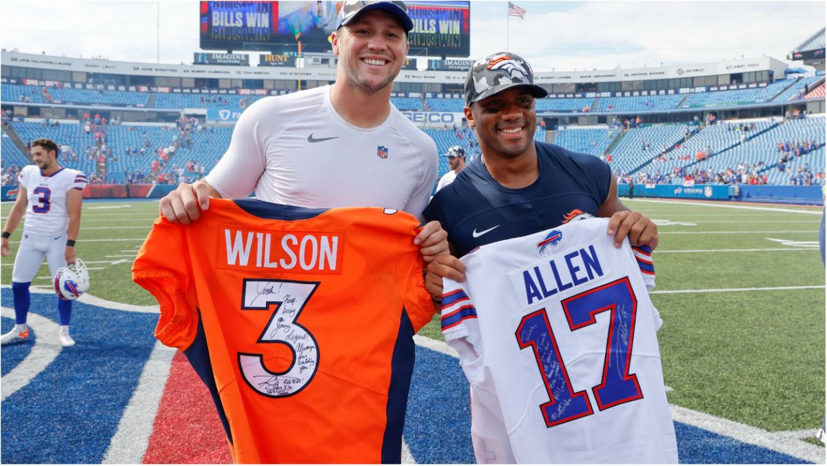 Let's write! What Russell Wilson wrote on his jersey to Bills