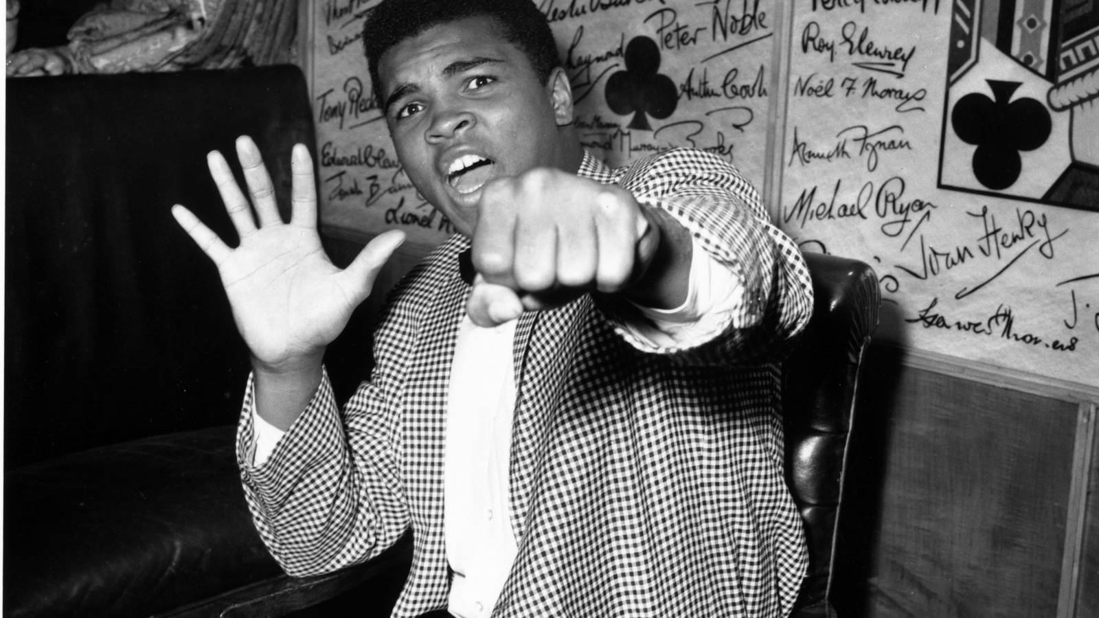 Muhammad Ali reveals one 'crazy' fighter was brave enough to chat back ...
