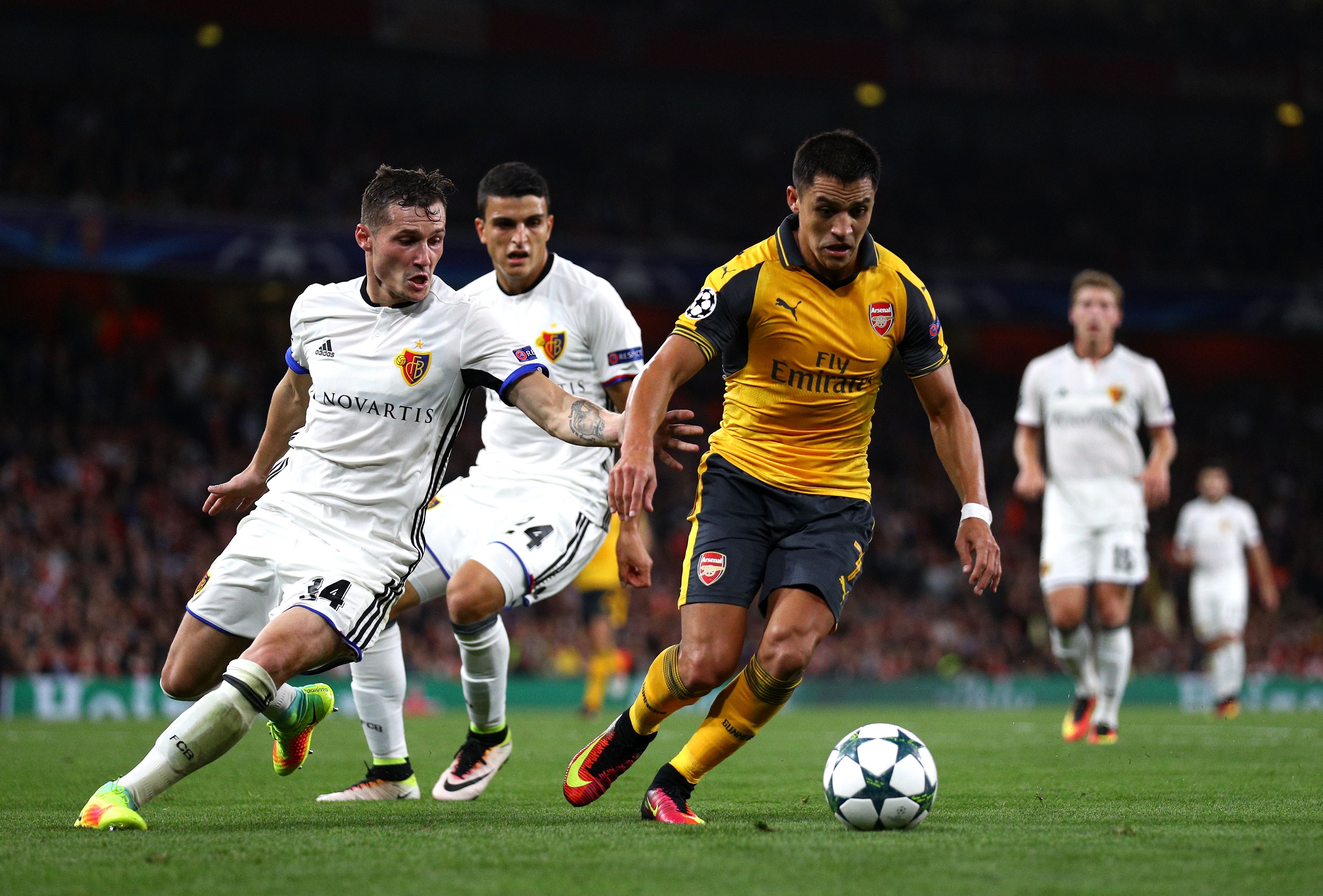 Alexis Sanchez in action for Arsenal vs Basel